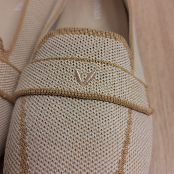 Vivaia Pointed Toe Loafers - Picture 4 of 8
